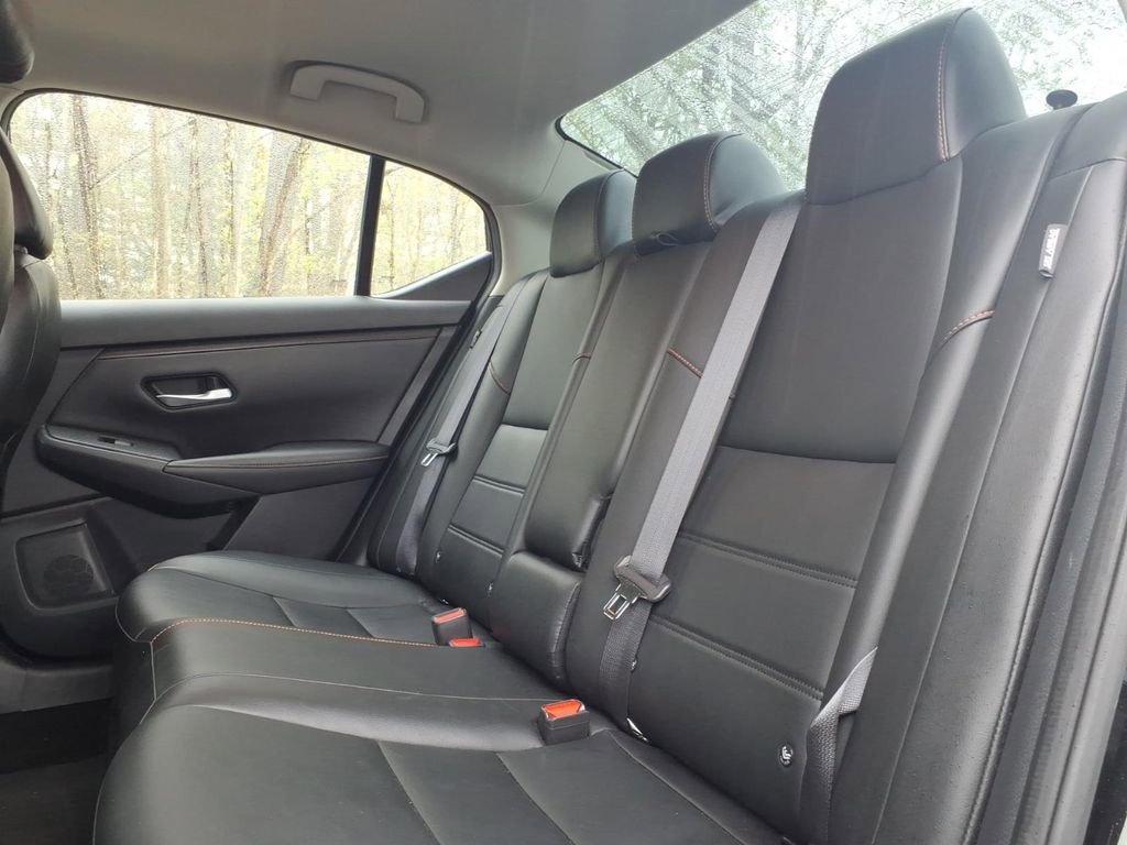 Used 2021 Nissan Sentra SR w/ SR Premium Package FWD image 11