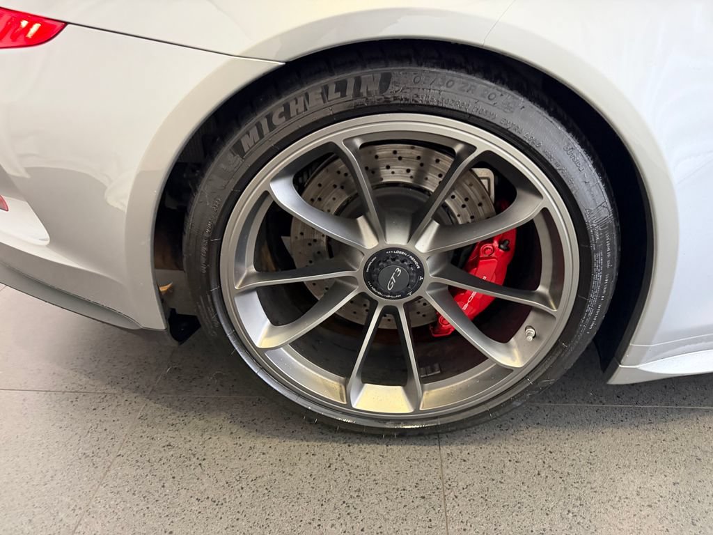 Certified 2015 Porsche 911 GT3 RWD image 12