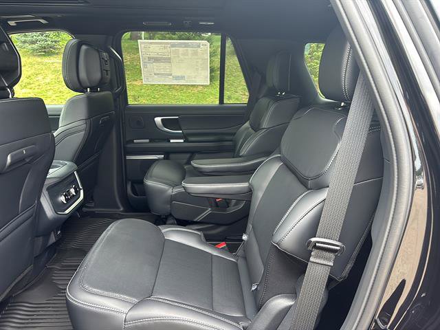 New 2027 Ford Expedition Platinum w/ Stealth Performance Package AWD/4WD image 15