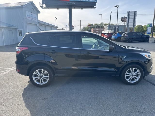 Used 2017 Ford Escape SE AWD/4WD image 4