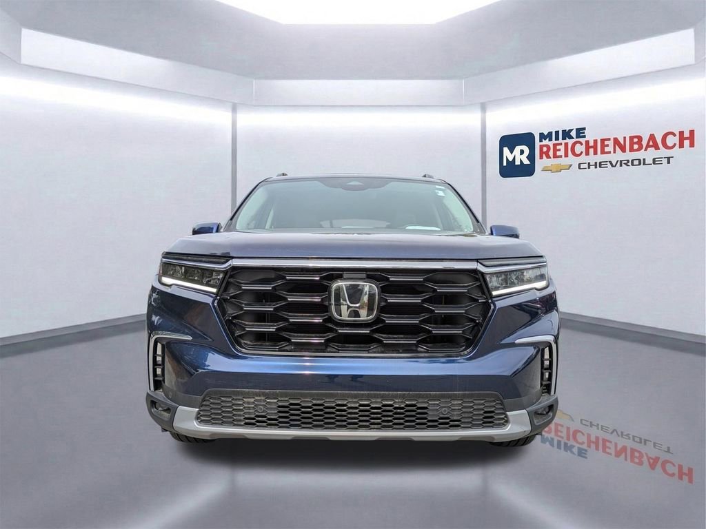 Used 2024 Honda Pilot Touring image 9