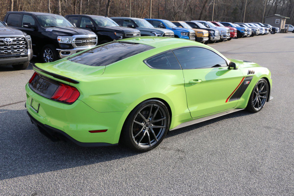 Used 2020 Ford Mustang GT Premium w/ GT Performance Package RWD image 9