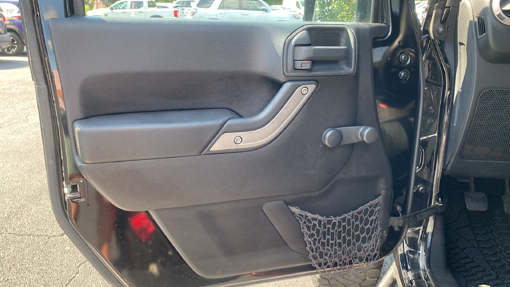 Used 2012 Jeep Wrangler Sport AWD/4WD image 15