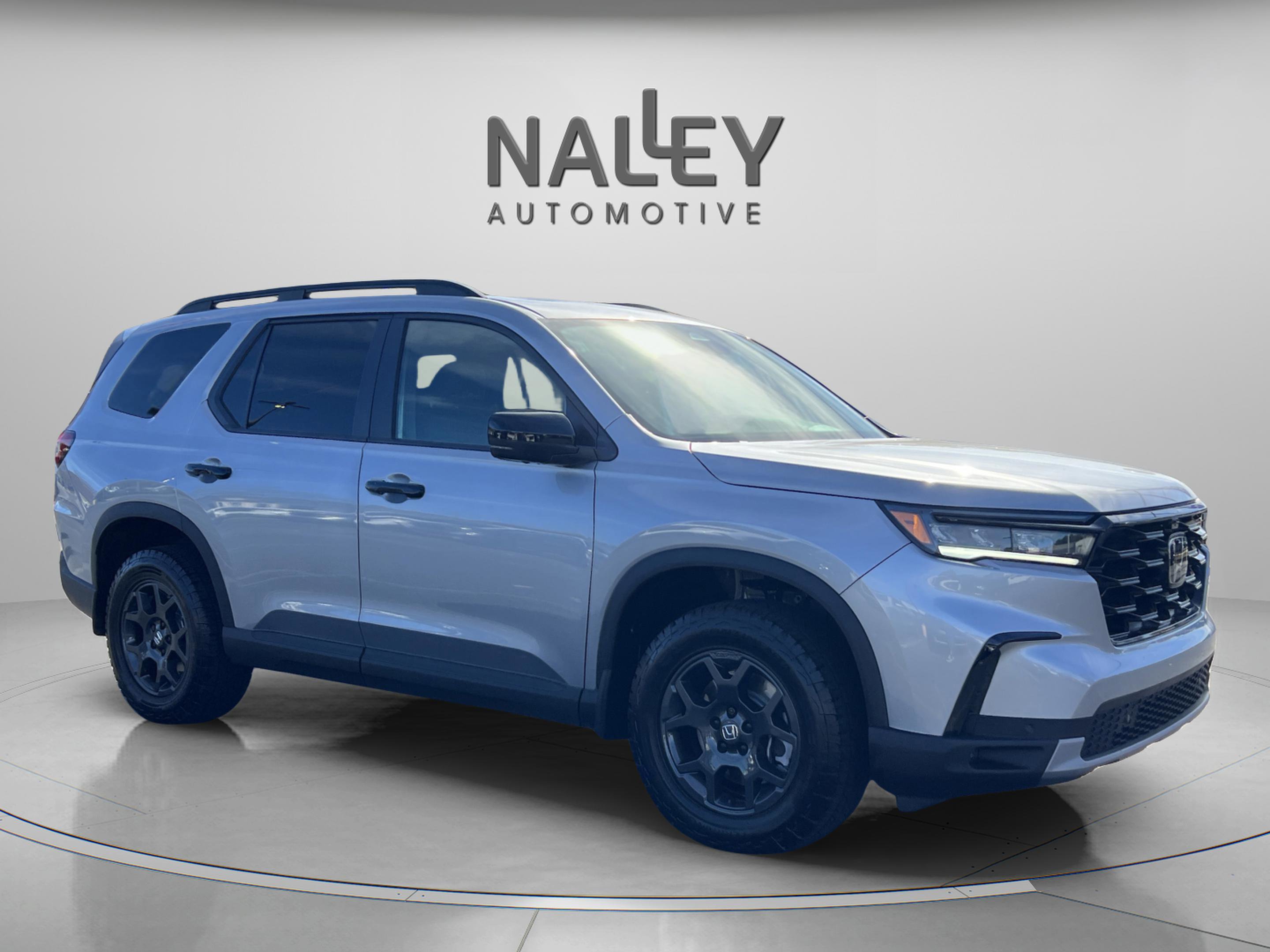 Certified 2025 Honda Pilot TrailSport image 7