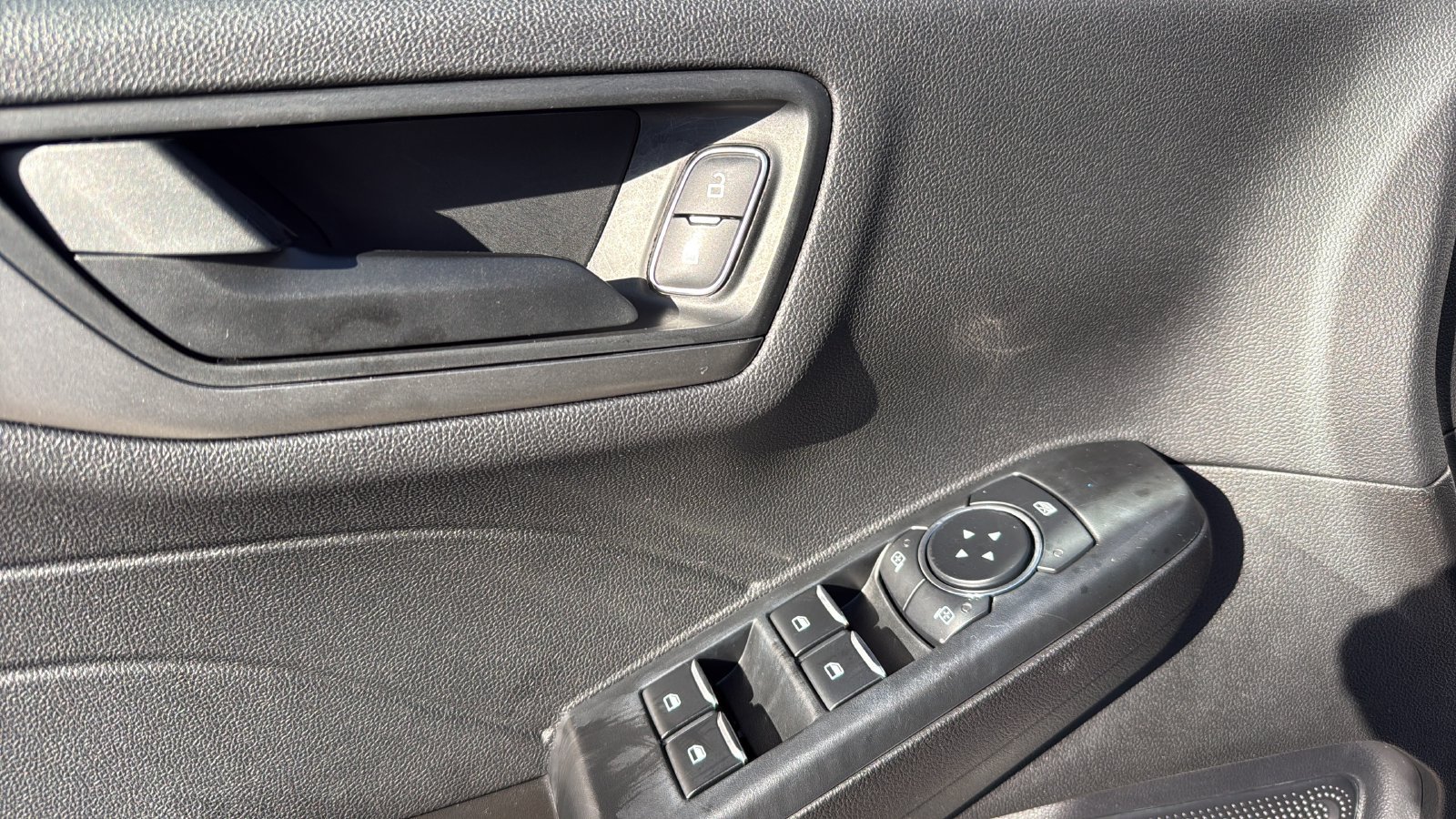 Used 2025 Ford Escape Active FWD image 11
