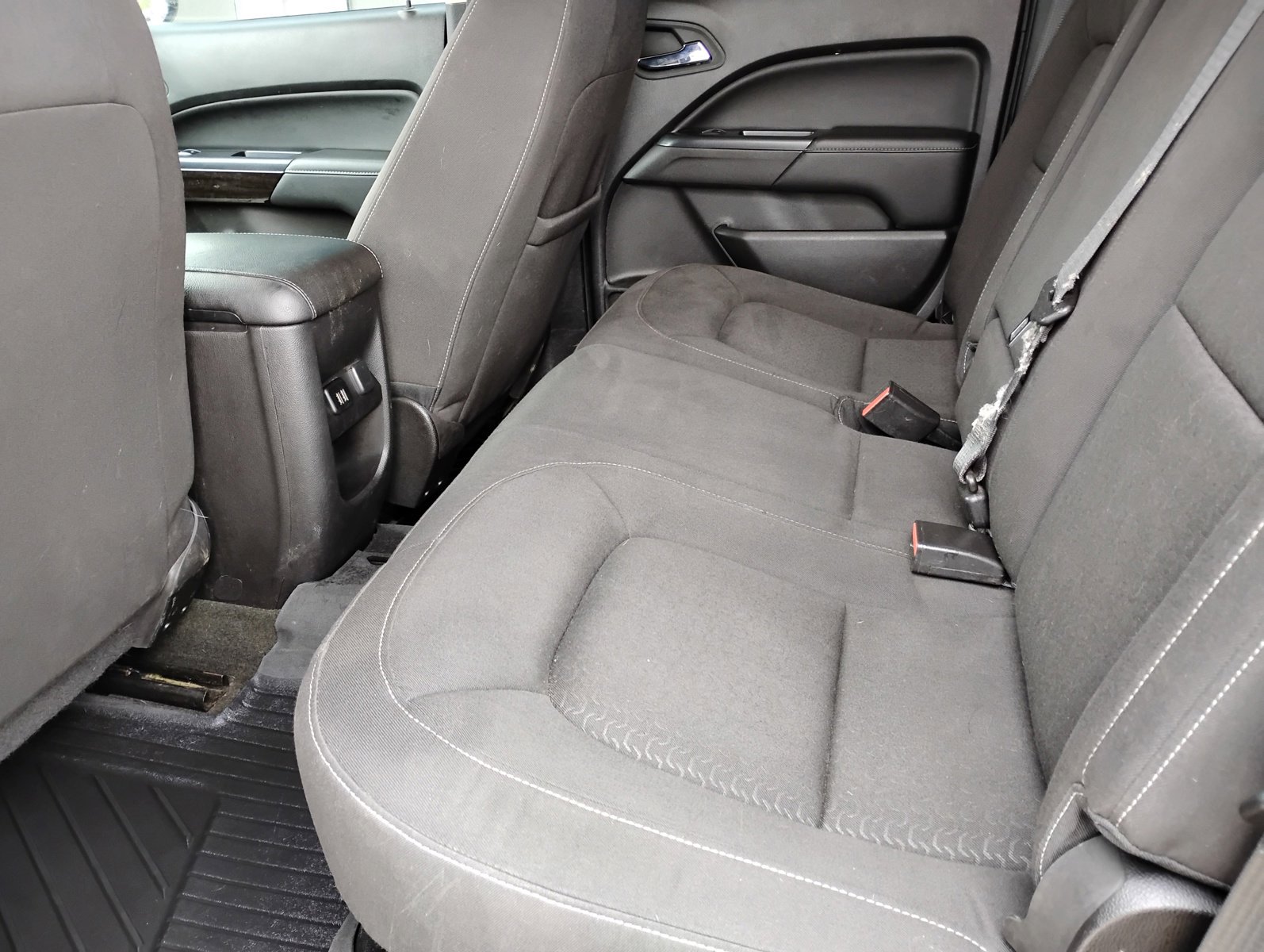 Used 2015 GMC Canyon SLE w/ SLE Convenience Package RWD image 14