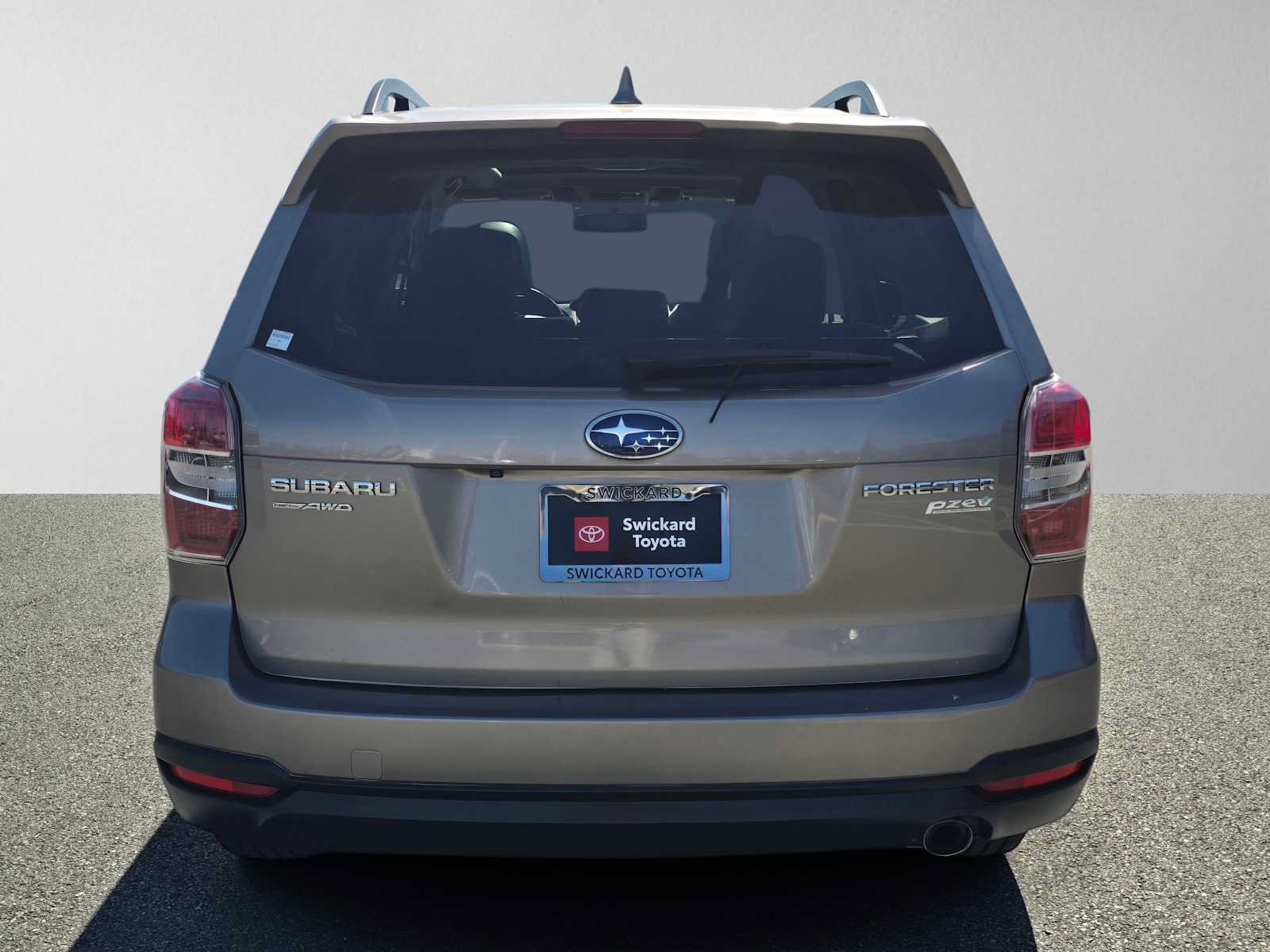 Used 2016 Subaru Forester 2.5i Limited AWD/4WD image 6