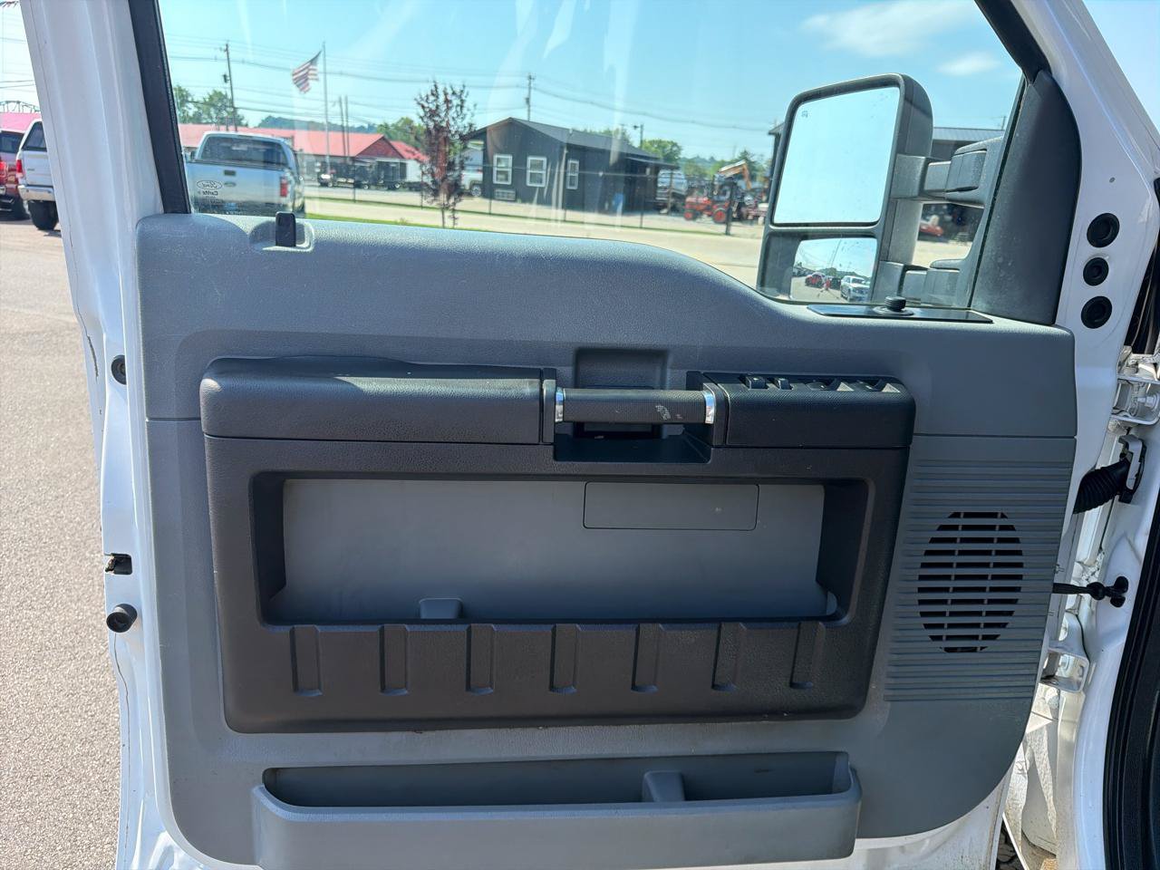 Used 2016 Ford F350 XL w/ Power Equipment Group AWD/4WD image 8