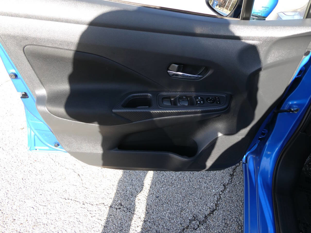 Used 2021 Nissan Versa SV FWD image 16