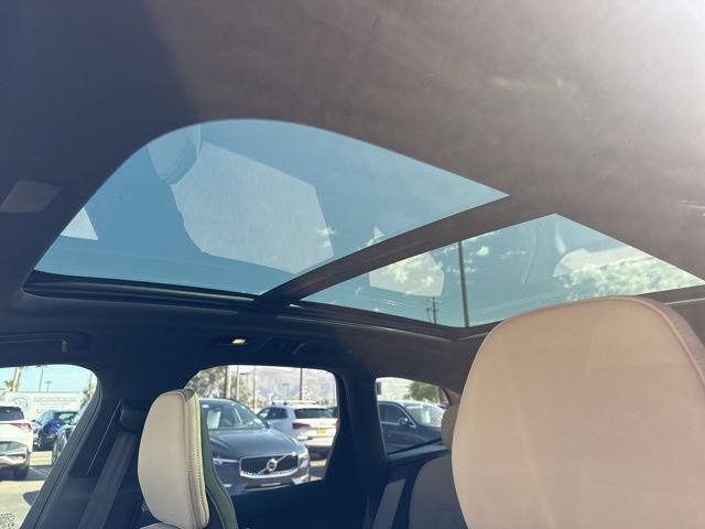 New 2026 Volvo XC60 B5 Plus w/ Protection Package Premier image 19