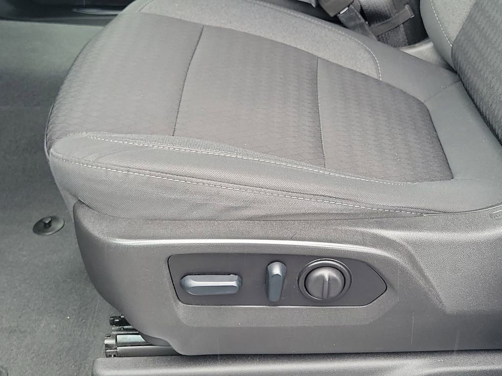 Used 2022 GMC Sierra 2500 SLE w/ SLE Value Package; image 16