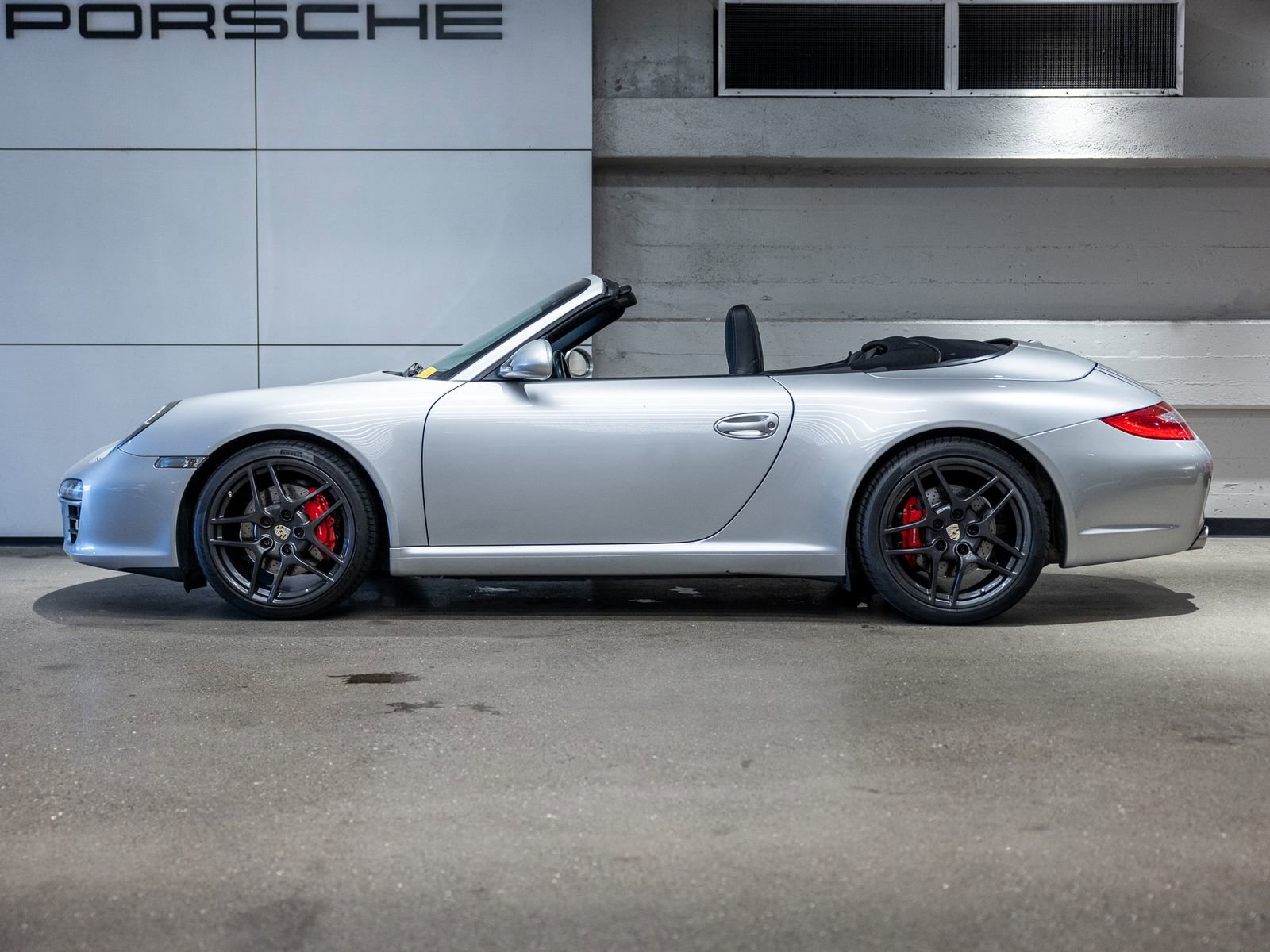 Used 2009 Porsche 911 Carrera S image 2