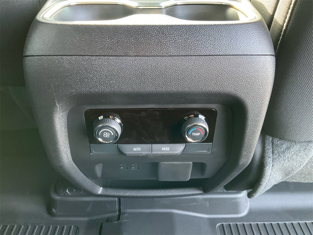 New 2026 Chevrolet Traverse LT w/ Driver Confidence Package image 23