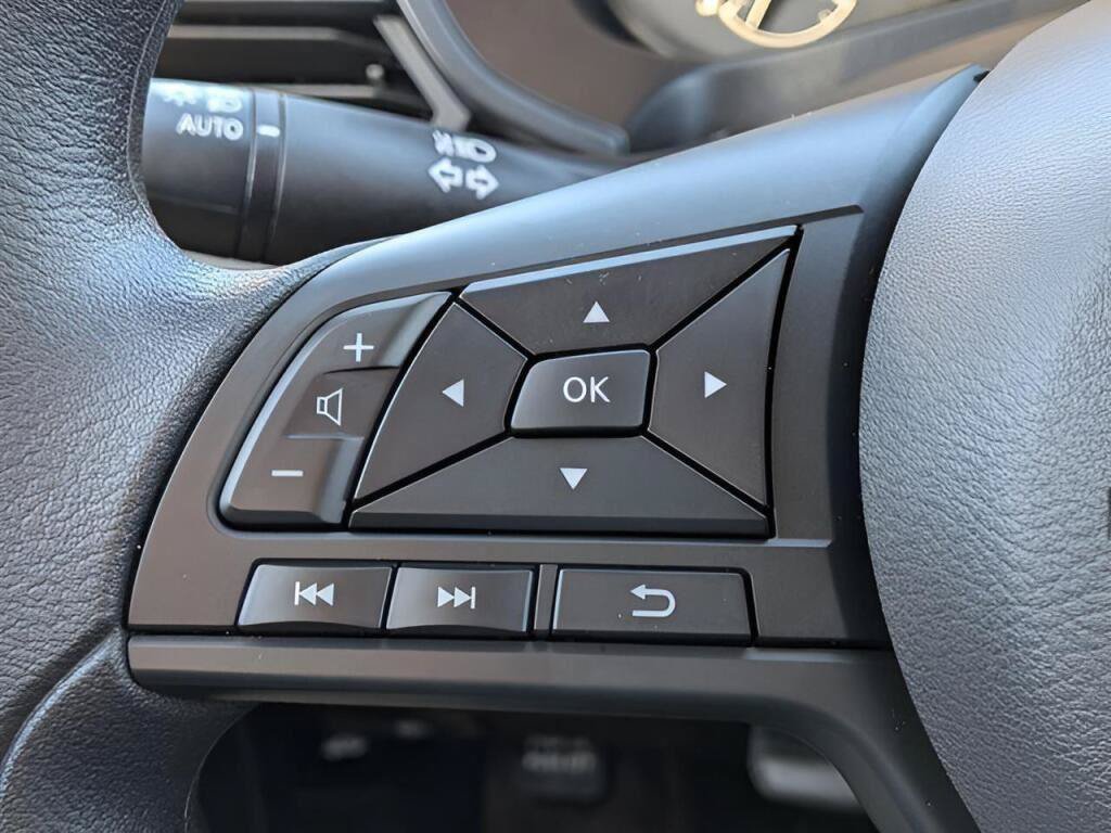 Certified 2025 Nissan Altima 2.5 S FWD image 14