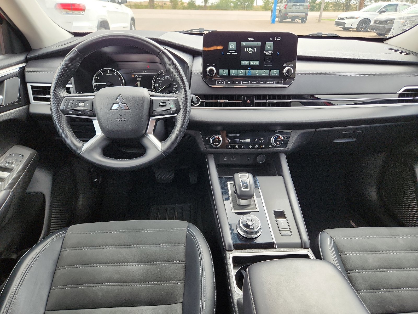 Used 2024 Mitsubishi Outlander SE image 10