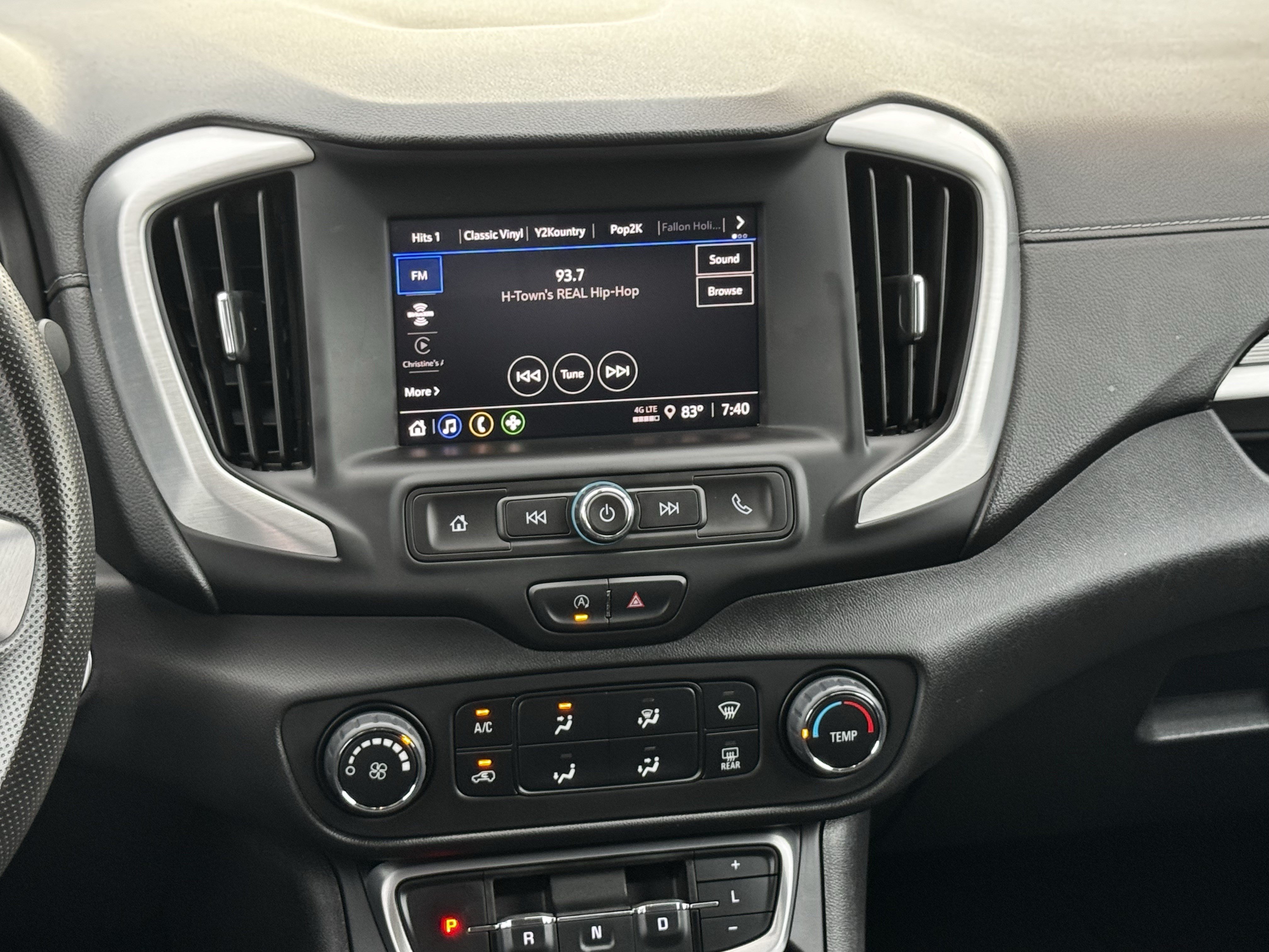 Used 2024 GMC Terrain SLE FWD image 17