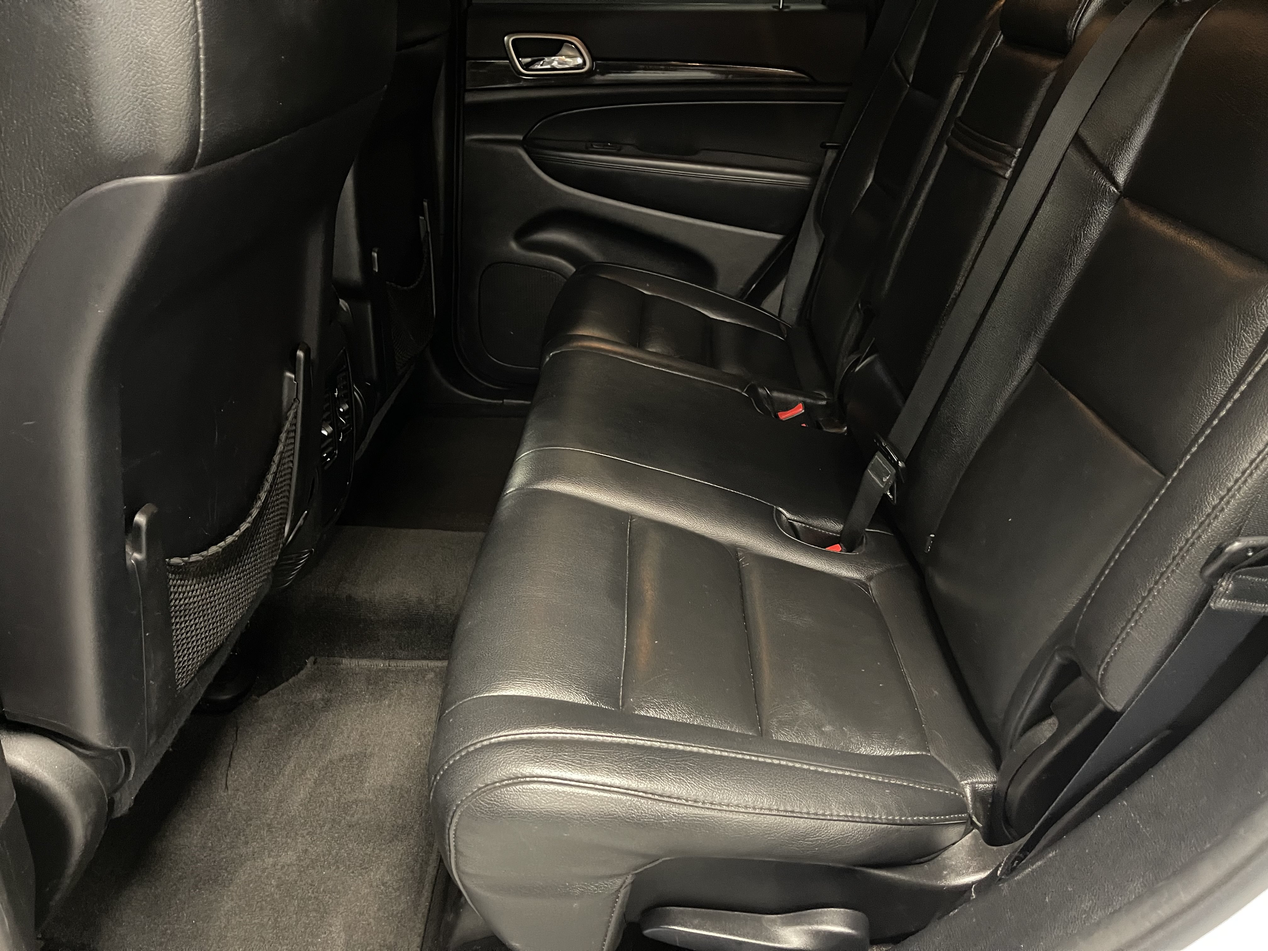 Used 2013 Jeep Grand Cherokee Laredo RWD image 15