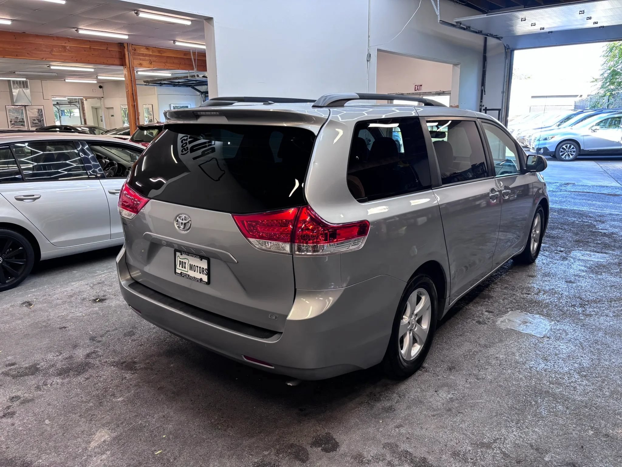 Used 2014 Toyota Sienna LE FWD image 5
