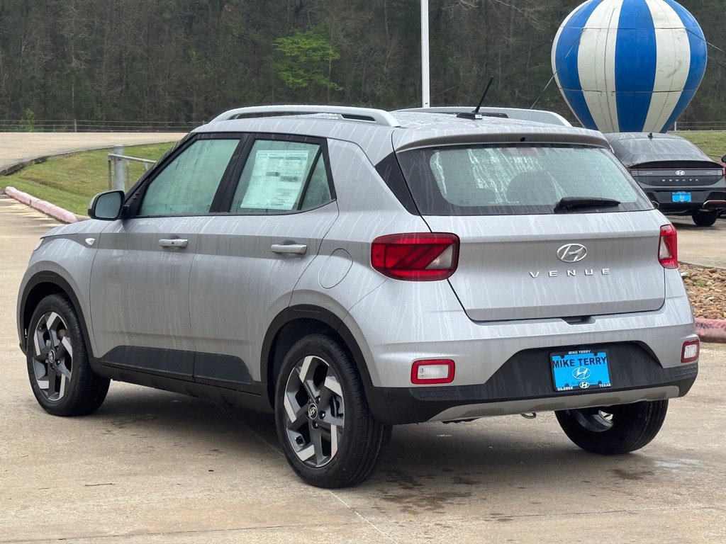 New 2026 Hyundai Venue SEL FWD image 13