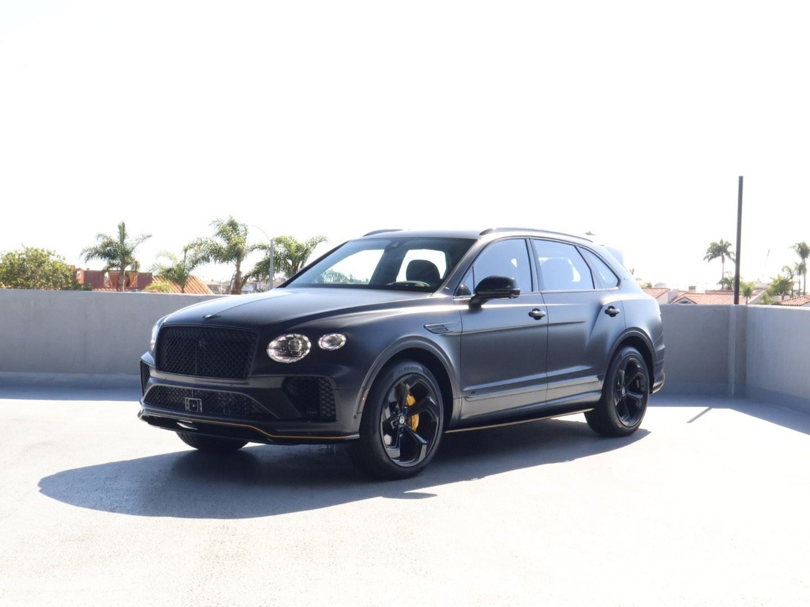Certified 2025 Bentley Bentayga AWD/4WD image 8