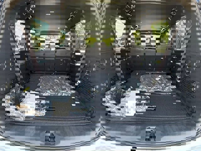 New 2025 Nissan Armada PRO-4X image 17