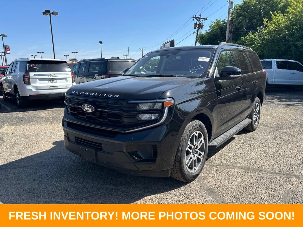 Used 2025 Ford Expedition Active AWD/4WD image 7