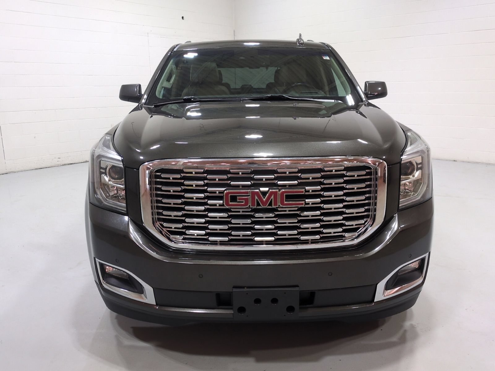 Used 2019 GMC Yukon Denali w/ Open Road Package AWD/4WD image 9