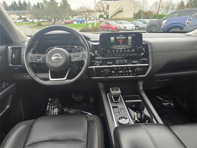 Used 2022 Nissan Pathfinder SL w/ SL Premium Package image 17