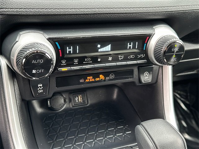 Certified 2025 Toyota RAV4 XLE image 28