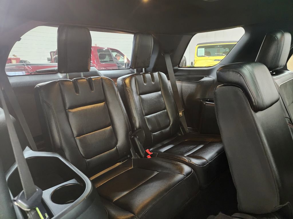 Used 2018 Ford Explorer XLT w/ Equipment Group 202A image 35