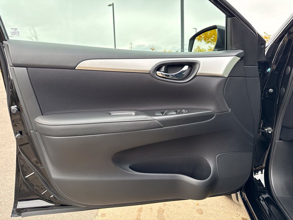 Used 2019 Nissan Sentra S w/ Appearance Package FWD image 10