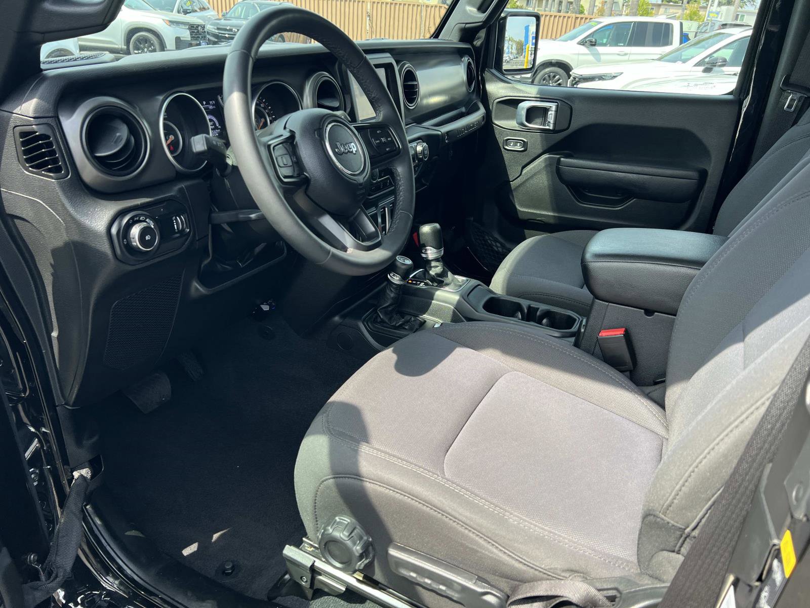 Used 2023 Jeep Wrangler Sport S image 5