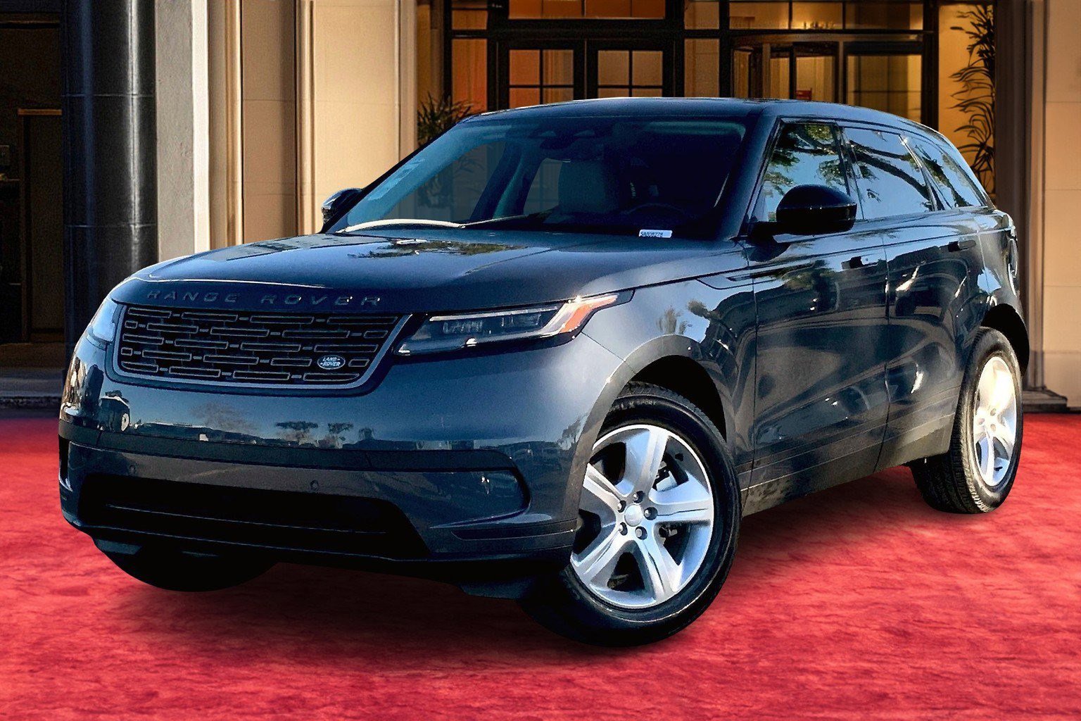 New 2025 Land Rover Range Rover Velar S