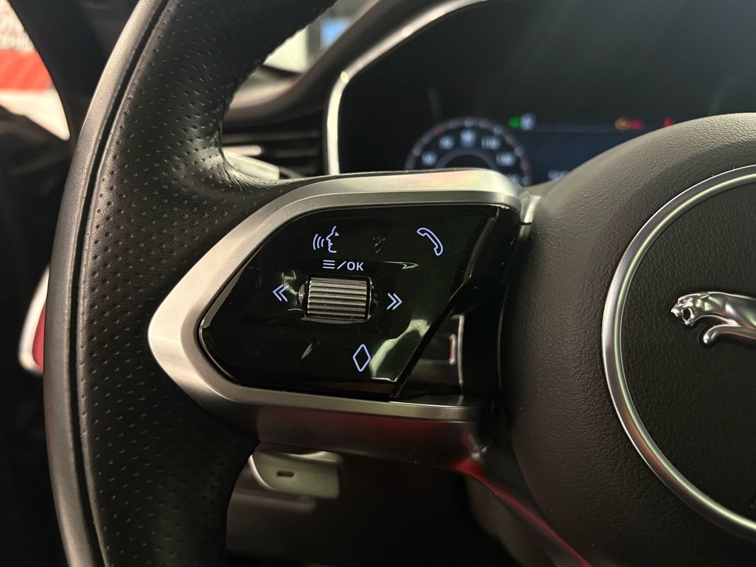 Used 2021 Jaguar F-PACE R-Dynamic S image 19