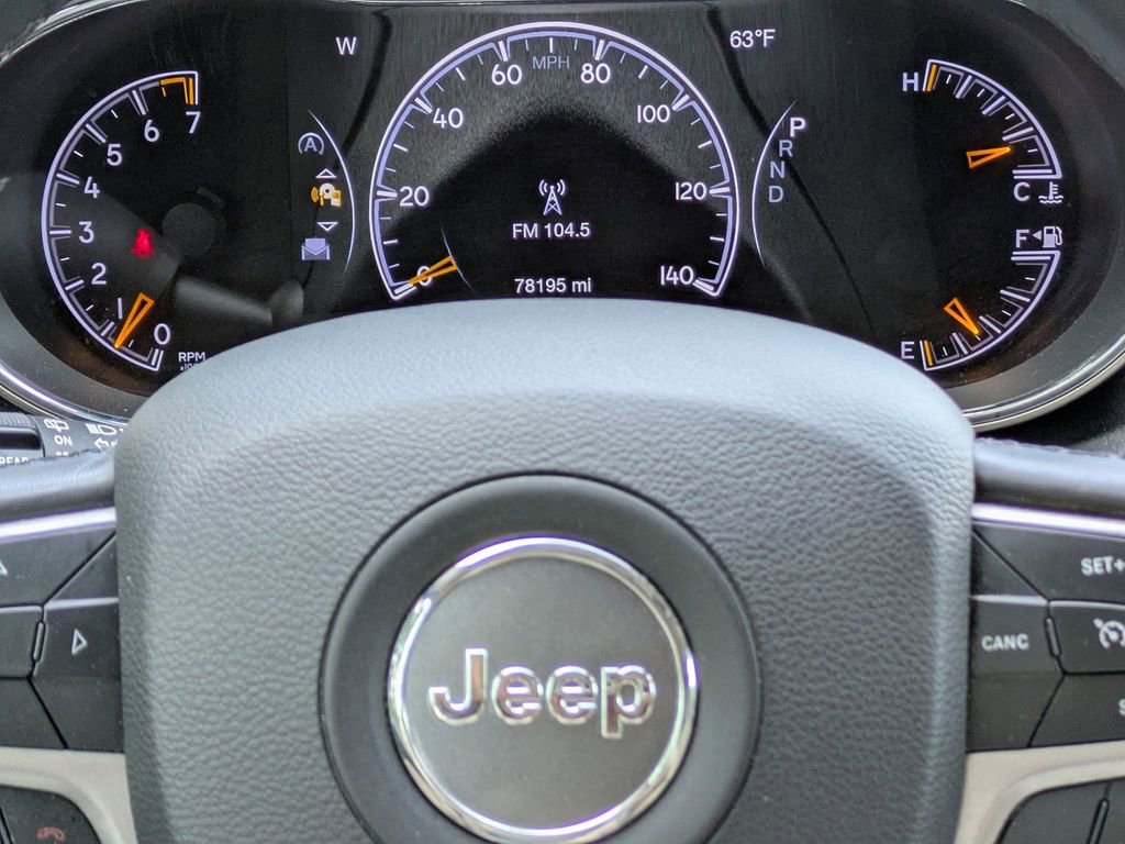 Used 2022 Jeep Grand Cherokee Laredo E image 26