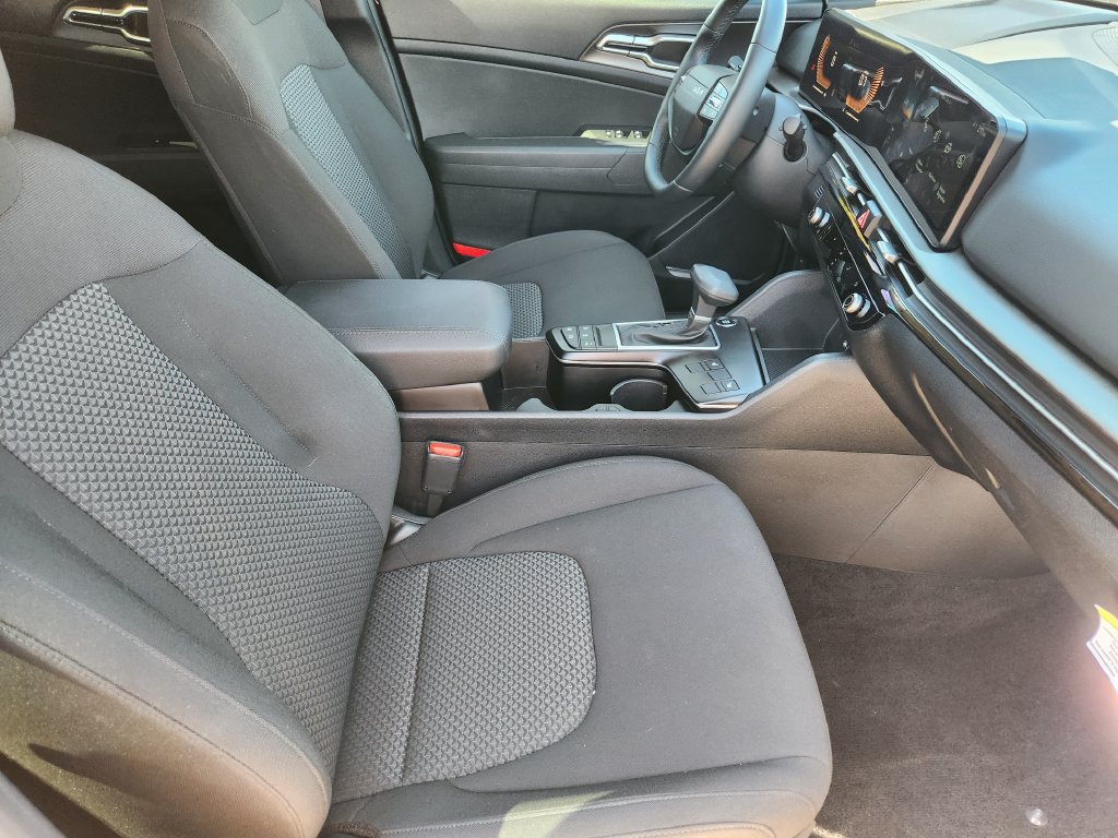 New 2026 Kia Sportage LX w/ LX Convenience Package FWD image 10