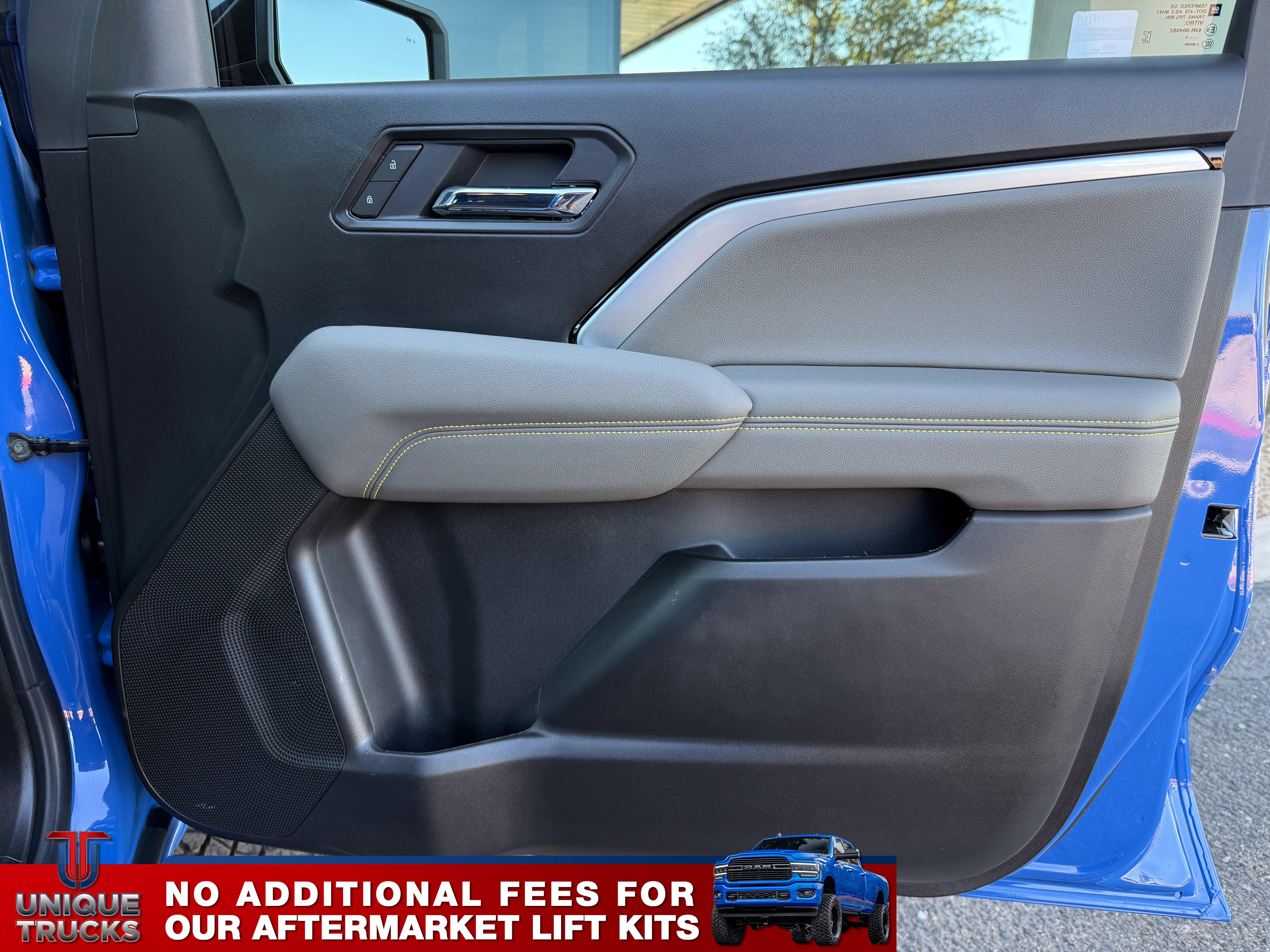 Used 2025 Chevrolet Colorado ZR2 w/ Technology Package image 28