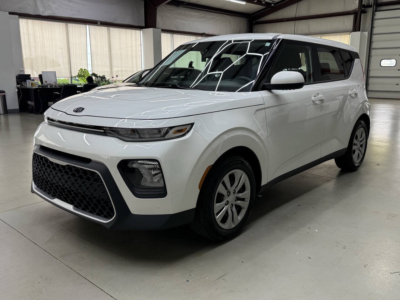 Used 2021 Kia Soul LX FWD image 3