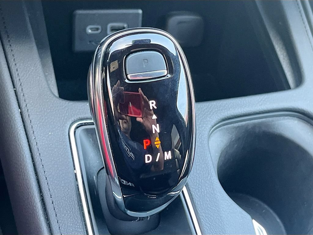 Used 2023 Cadillac XT4 Premium Luxury AWD/4WD image 17