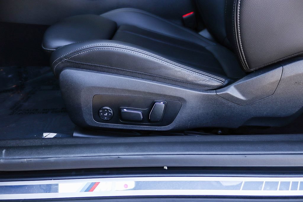 Certified 2025 BMW M440i Convertible w/ Shadowloine Package RWD image 28