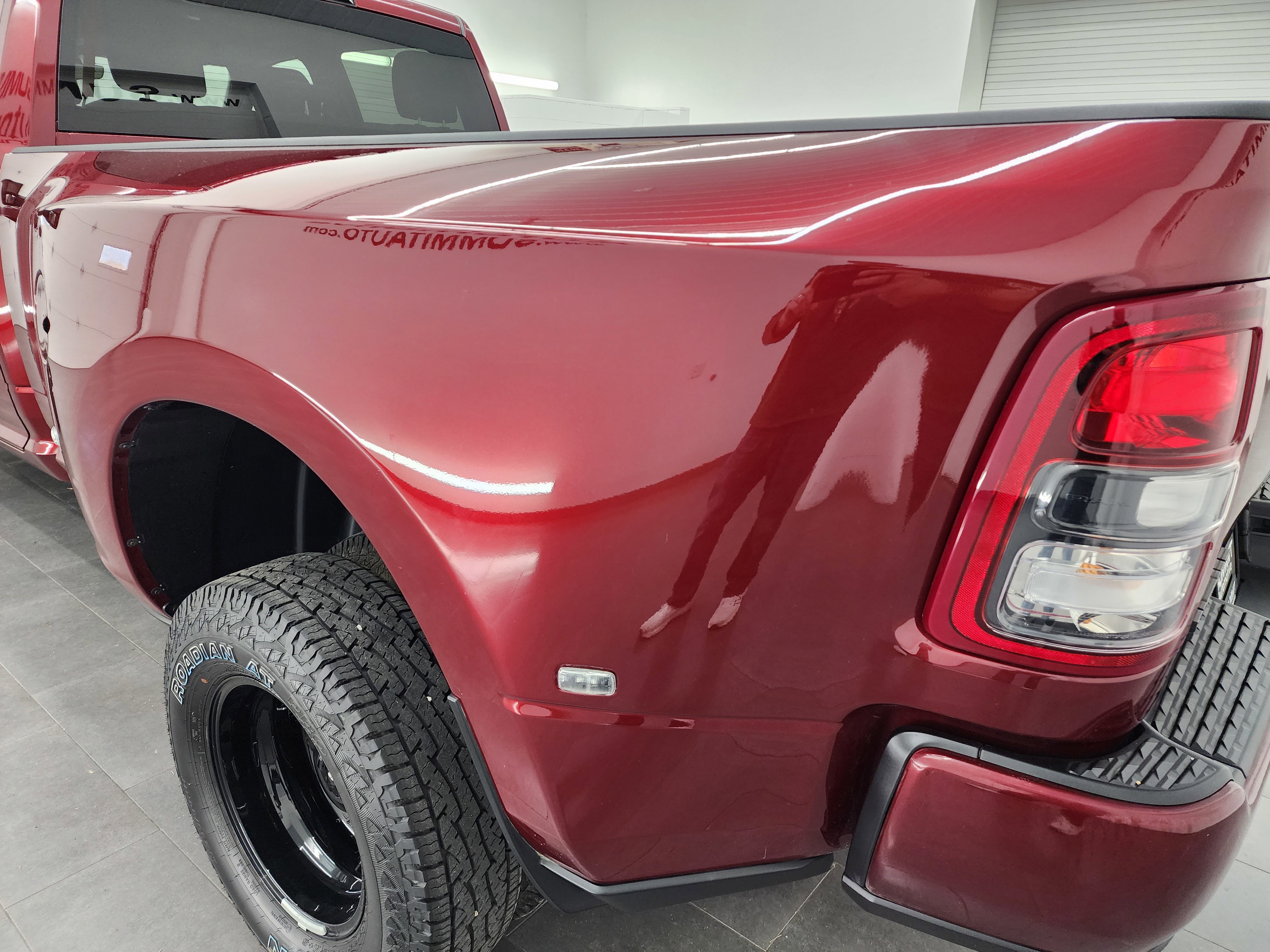 Used 2024 RAM 3500 Big Horn w/ Night Edition AWD/4WD image 34