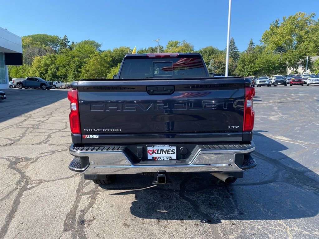 Used 2024 Chevrolet Silverado 2500 LTZ w/ LTZ Plus Package image 4