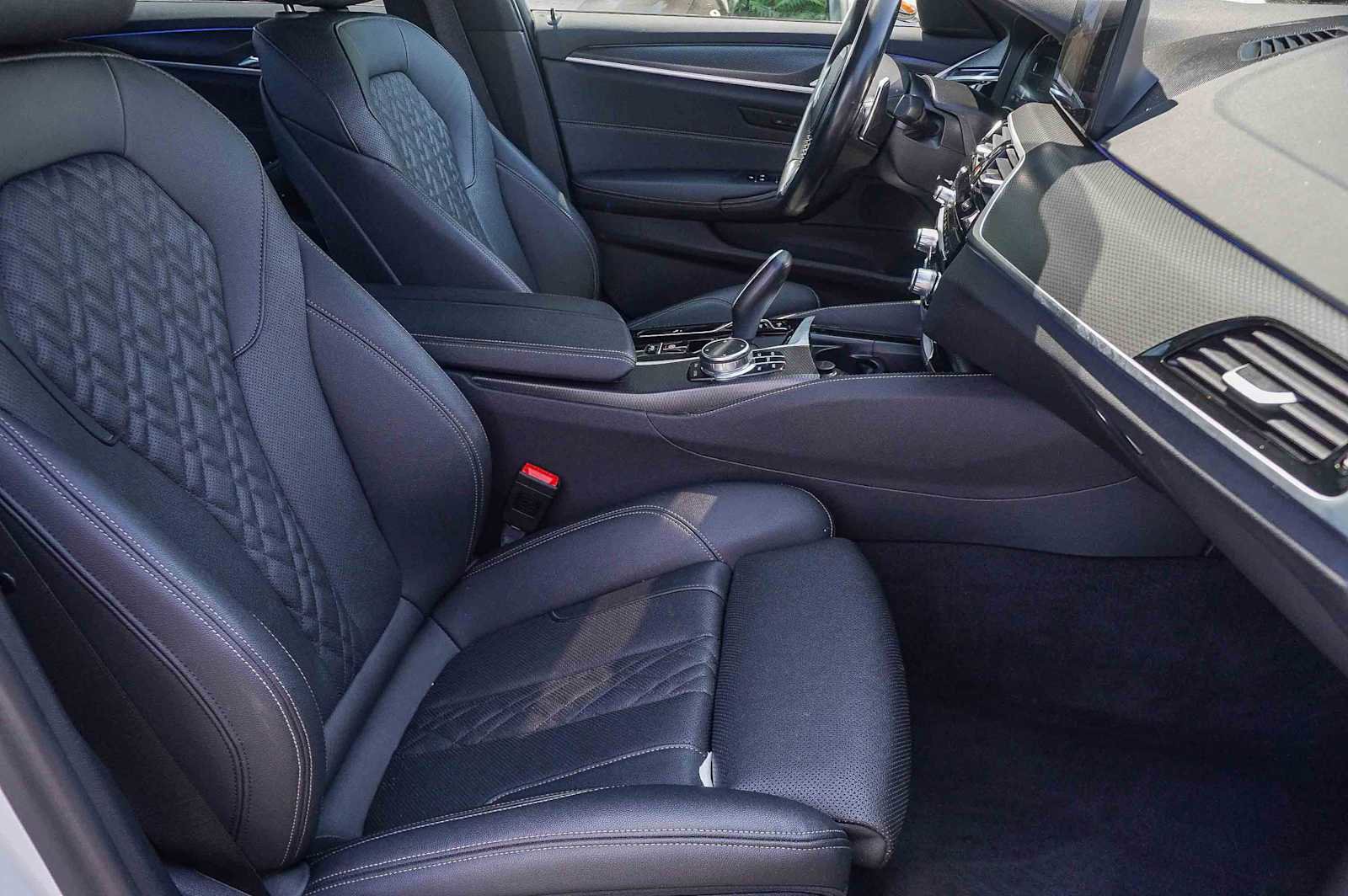 Used 2023 BMW 530i w/ M Sport Package RWD image 18