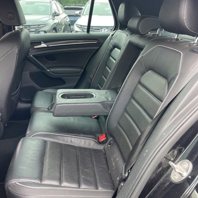 Used 2019 Volkswagen Golf R 4-Door AWD/4WD image 10
