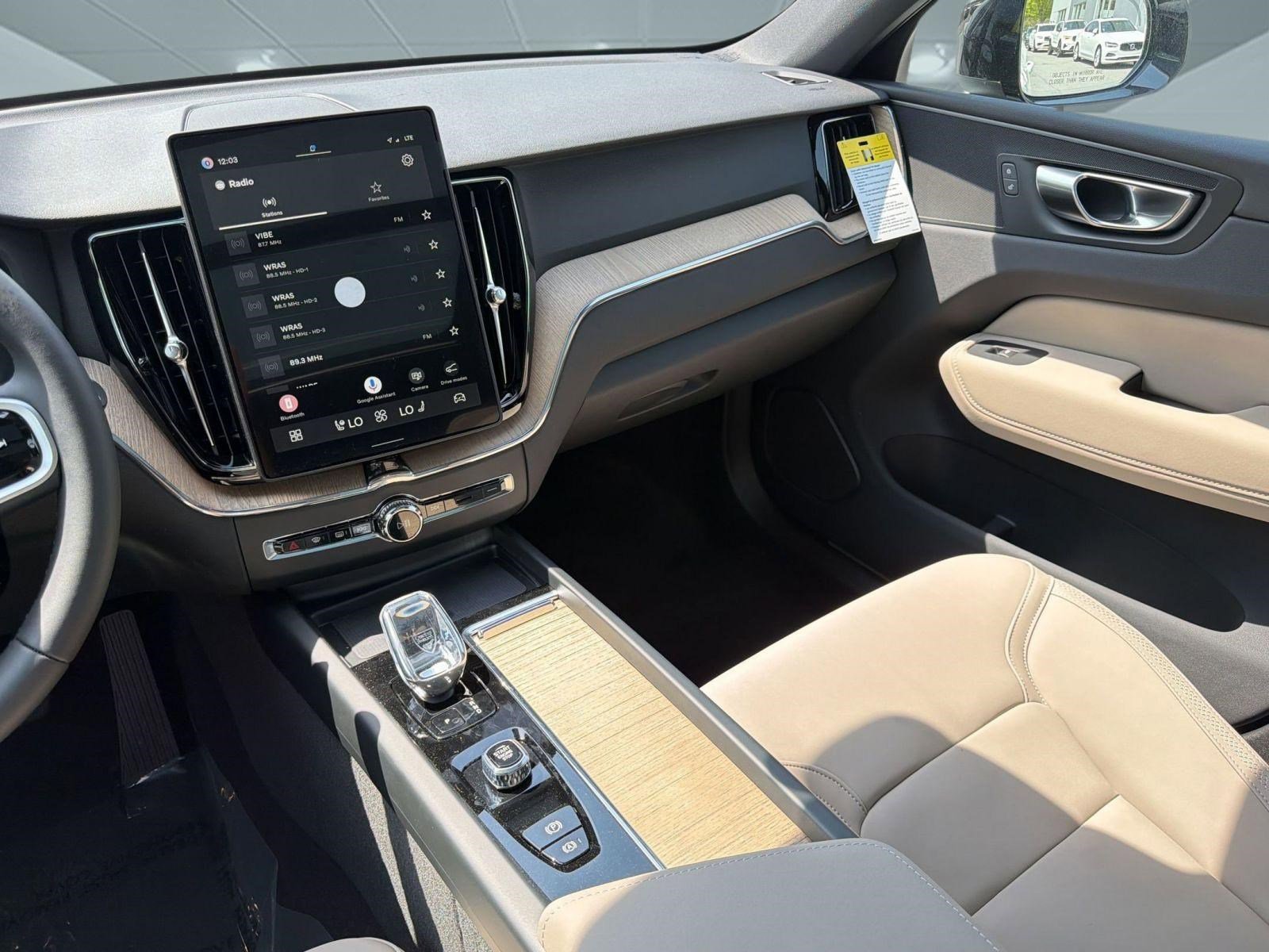 New 2026 Volvo XC60 B5 Core w/ Climate Package AWD/4WD image 27