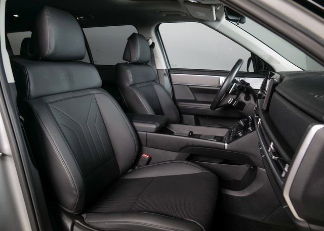 Used 2024 Hyundai Santa Fe XRT image 3