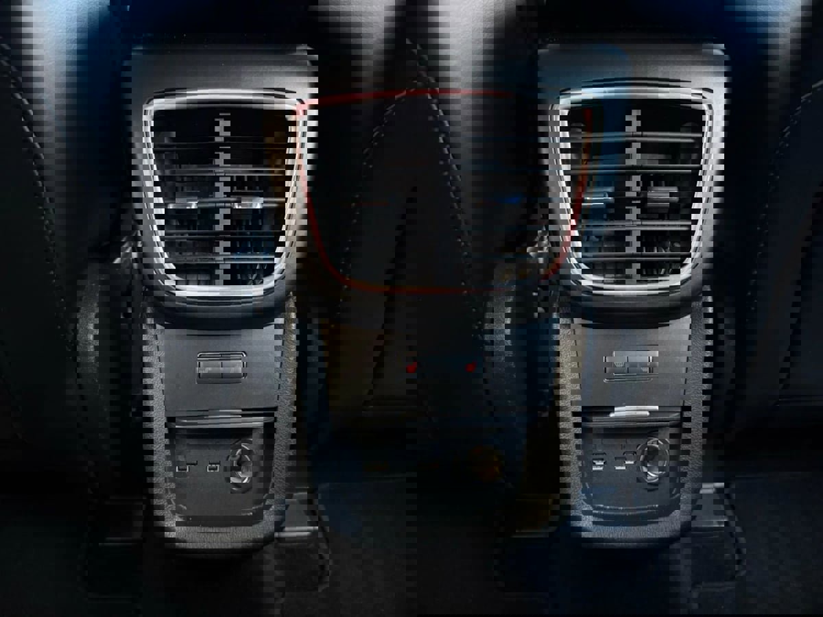 Used 2016 Lincoln MKX Reserve w/ Technology Package image 41