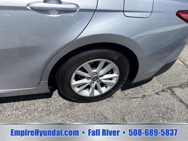 Used 2025 Toyota Camry LE FWD image 13