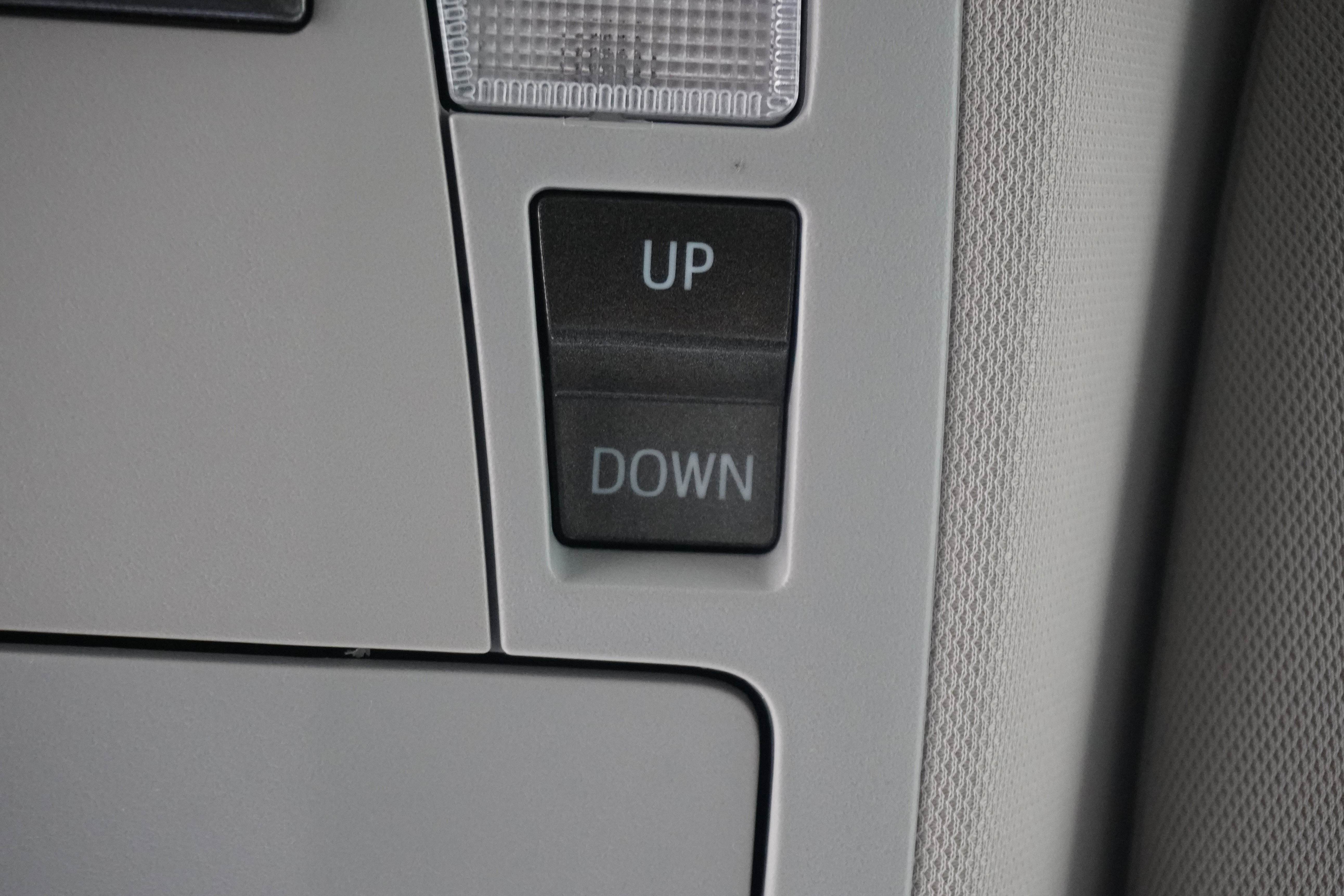 Used 2017 Toyota Avalon XLE image 24