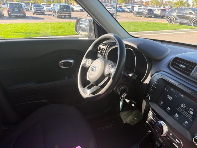 Used 2018 Kia Soul + FWD image 23
